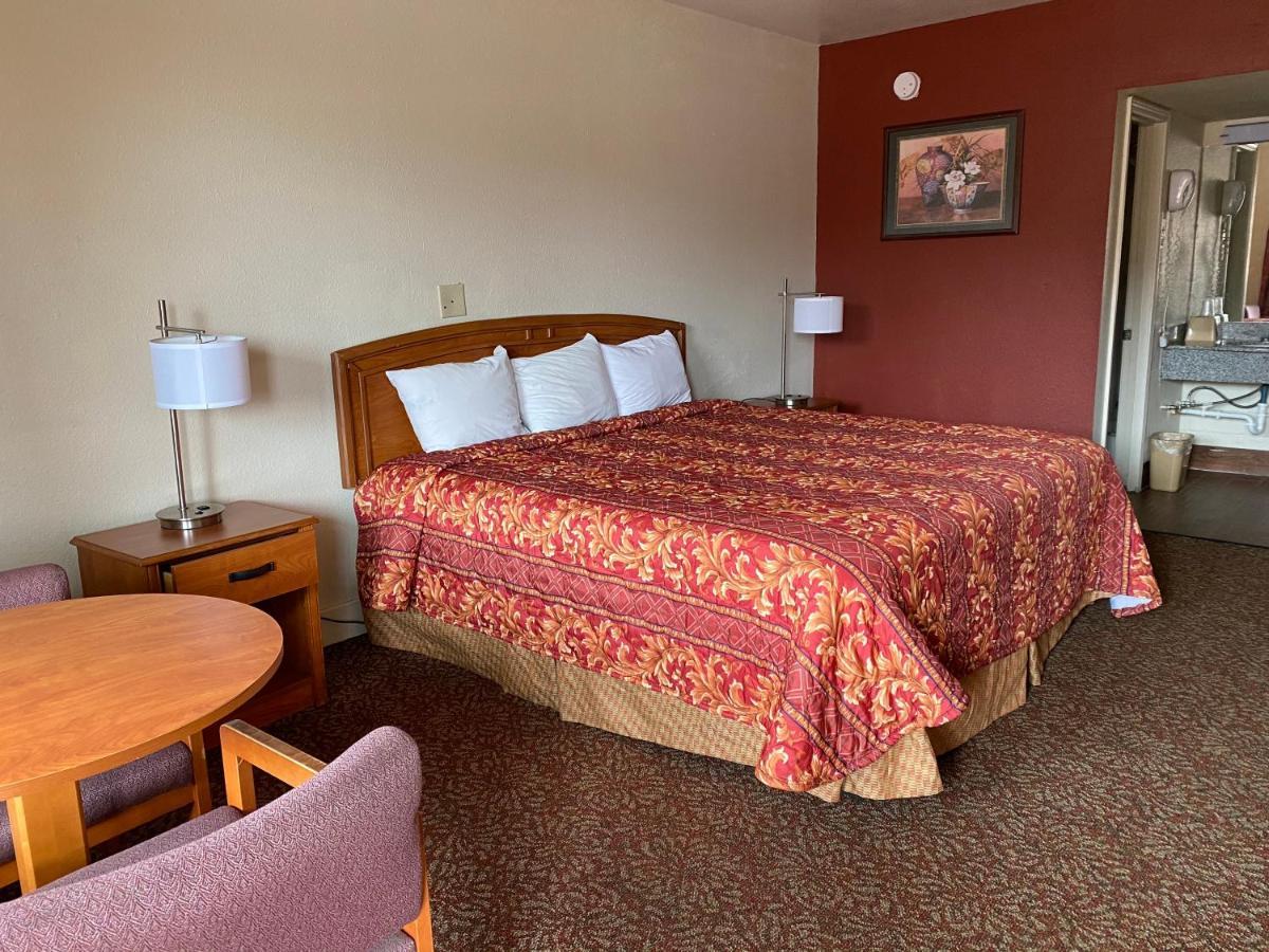 Travel Inn Lackland Sea World San Antonio Bagian luar foto